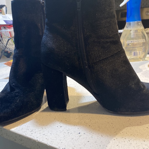 Velvet black booties - Picture 3 of 5